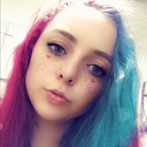 Meet your Posher, Hannah